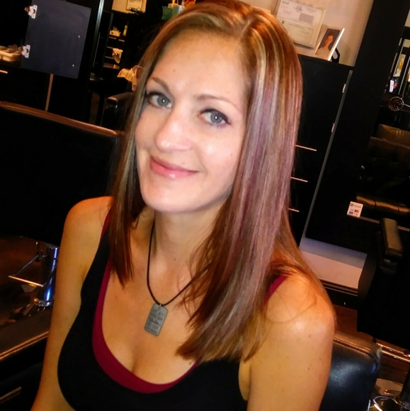 Meet your Posher, Lissa - Picture 1 of 1